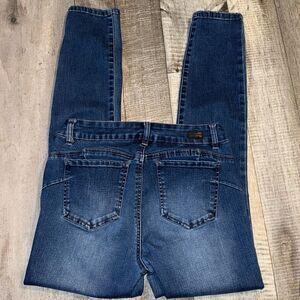 MISS POURED IN BLUE Jeans- size 4‎
